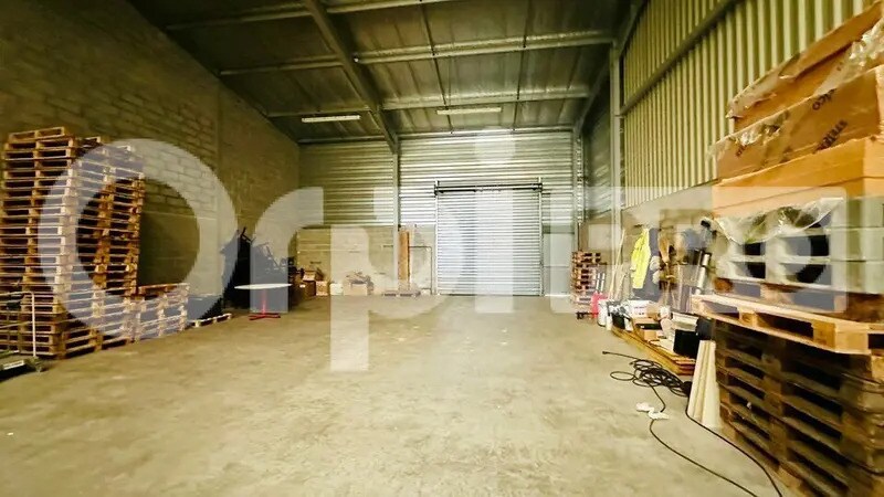 Flex in SAINT-JEAN-D'ILLAC for sale Interior Photo- Image 1 of 5