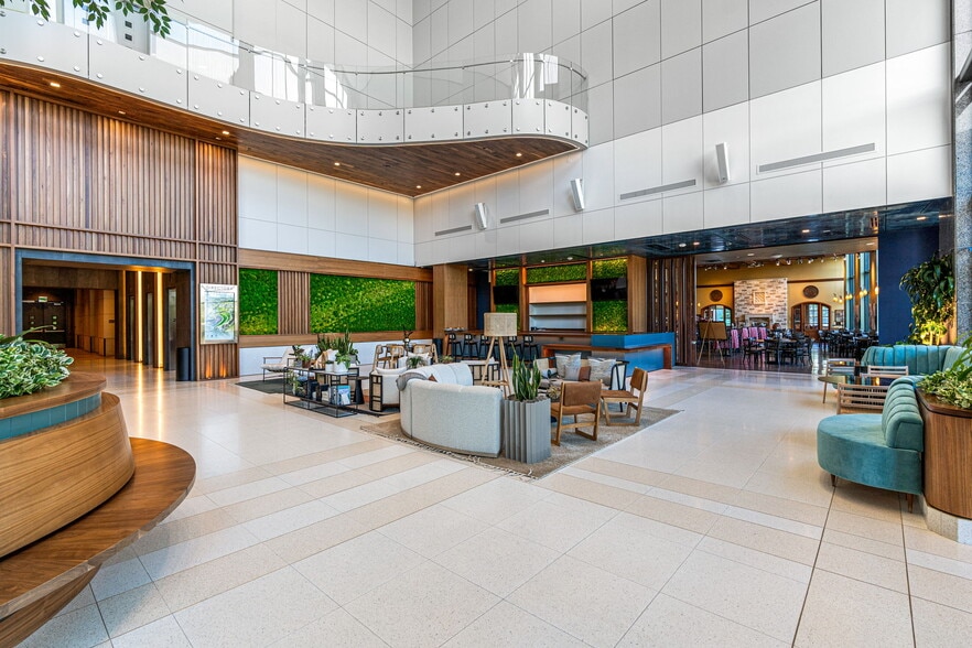 6363 S Fiddler's Green Cir, Greenwood Village, CO for lease - Lobby - Image 2 of 17