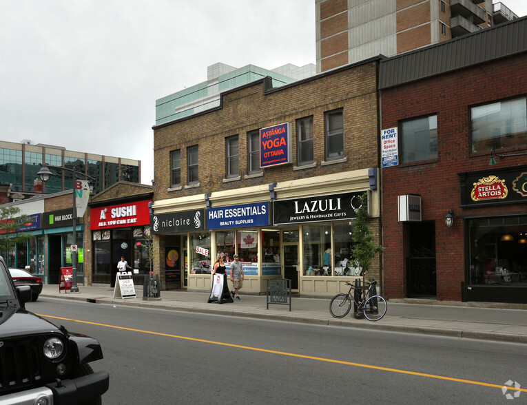 196-200 Bank St, Ottawa, ON for lease - Building Photo - Image 2 of 2