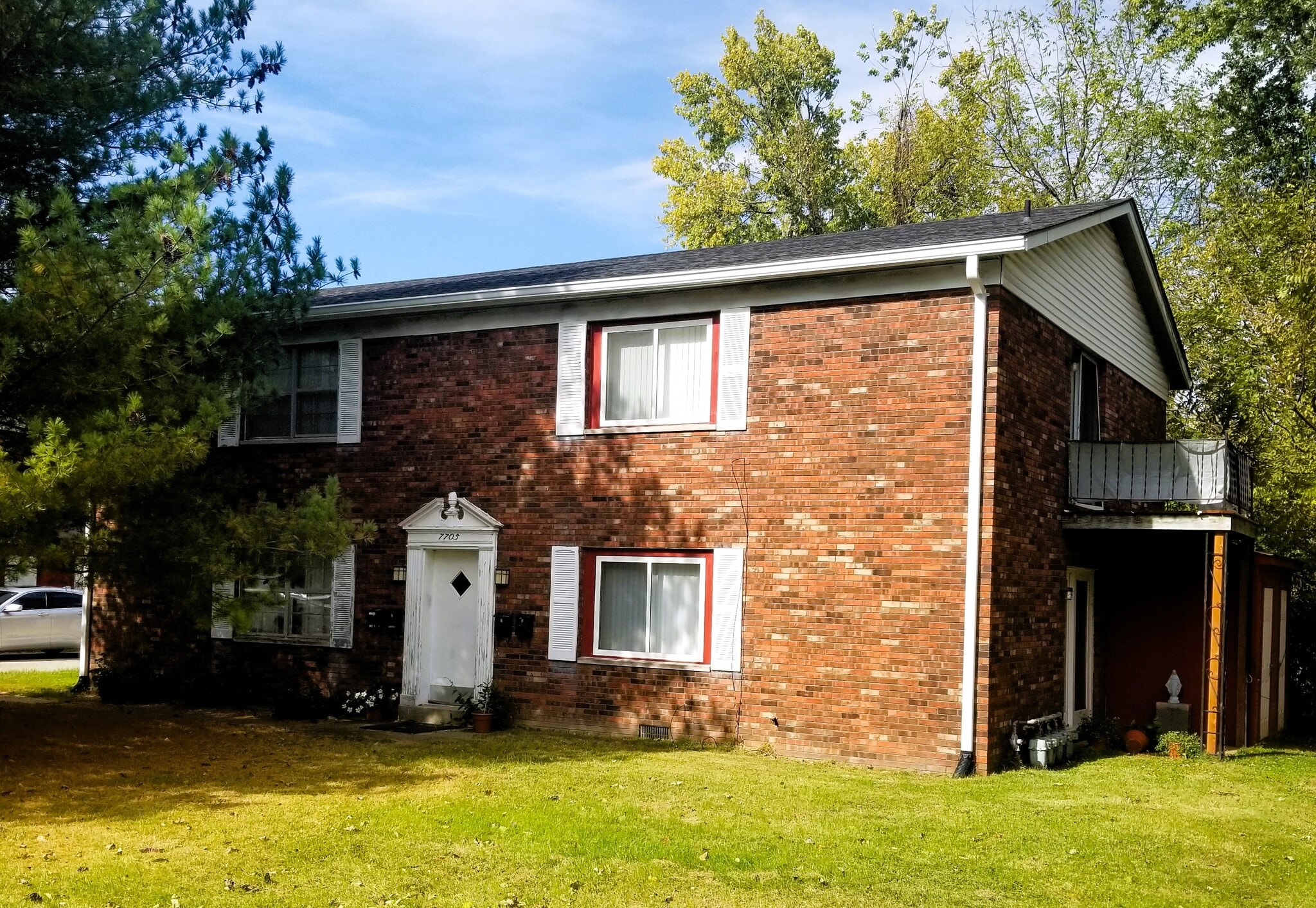 7705-7709 Woodcliffe Dr, Belleville, IL for sale Primary Photo- Image 1 of 2