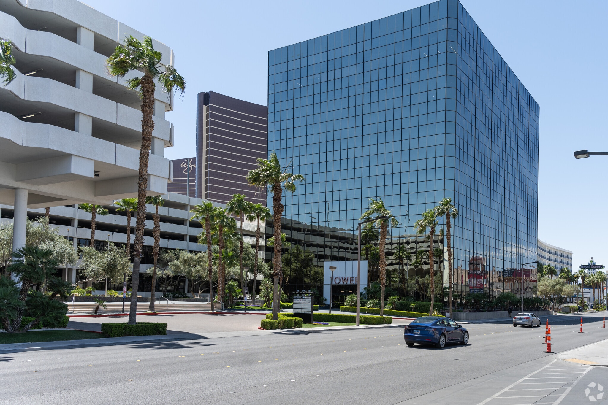 101 Convention Center Dr, Las Vegas, NV à louer Photo du bâtiment- Image 1 de 13