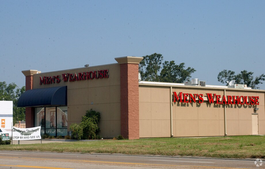 630 W Prien Lake Rd, Lake Charles, LA à vendre - Photo du bâtiment - Image 2 de 5