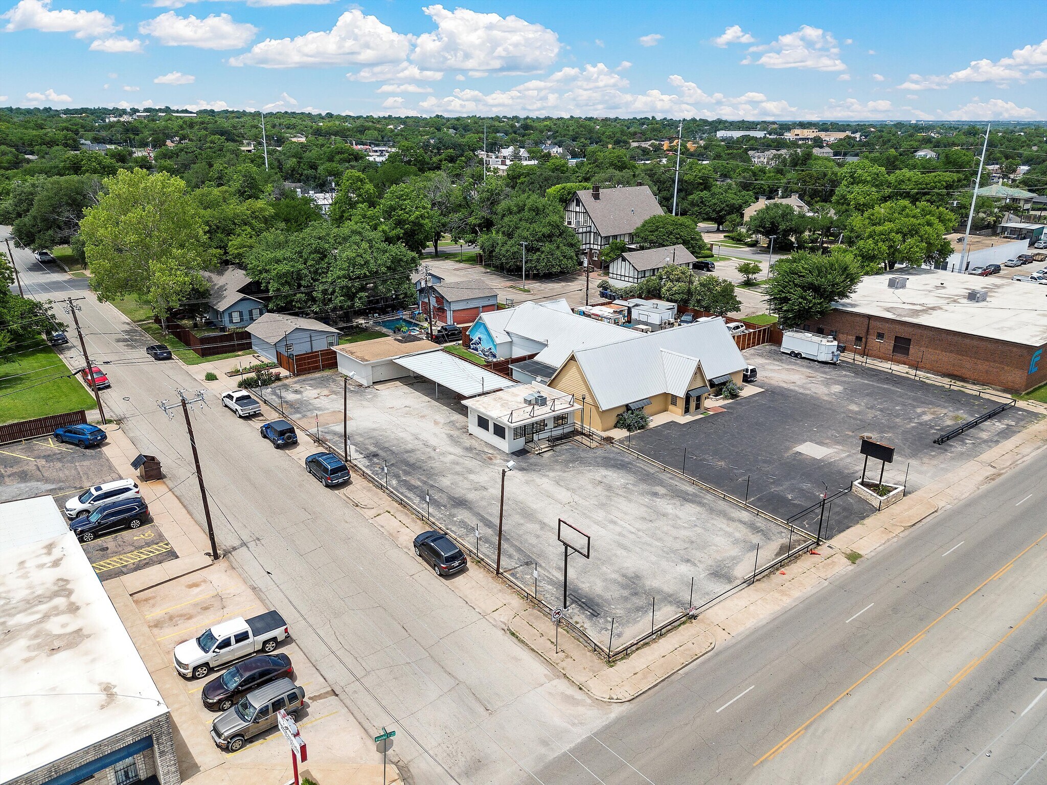 2629 Franklin Ave, Waco, TX à vendre Photo du bâtiment- Image 1 de 7