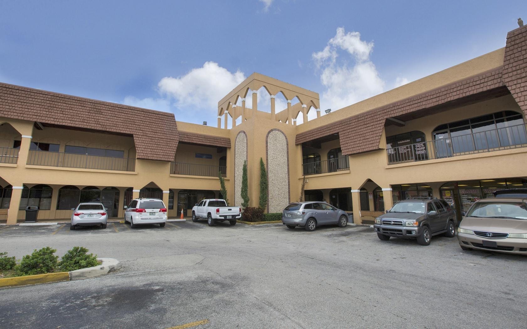 5460 N State Road 7, Fort Lauderdale, FL à louer Photo du bâtiment- Image 1 de 12