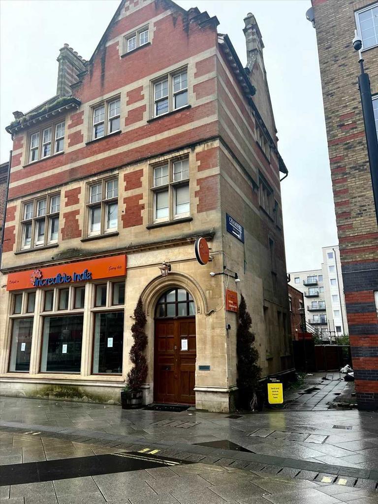 122-124 High St, Slough for lease Building Photo- Image 1 of 6