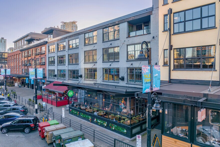 1040 Hamilton St, Vancouver, BC à louer - Photo du bâtiment - Image 3 de 7