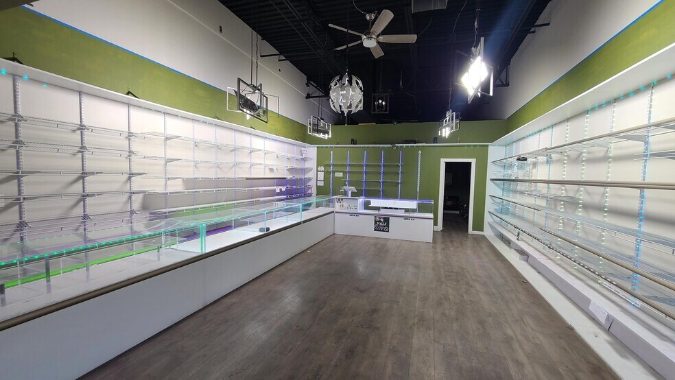 7817-7835 S Highland Dr, Salt Lake City, UT à louer - Photo intérieure - Image 2 de 6