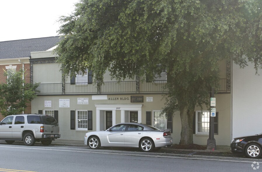 207 Magnolia St, Spartanburg, SC à louer - Photo du bâtiment - Image 2 de 2