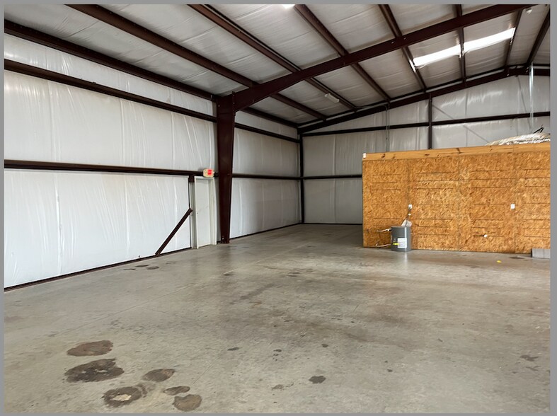 1472-1482 Champion Rd, Terrell, TX à louer - Photo du bâtiment - Image 3 de 11