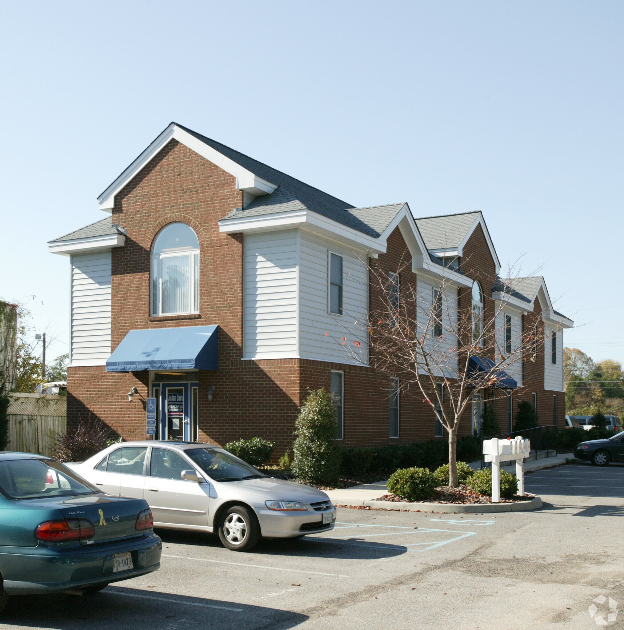 2808 George Washington Mem Hwy, Yorktown, VA for lease Primary Photo- Image 1 of 2