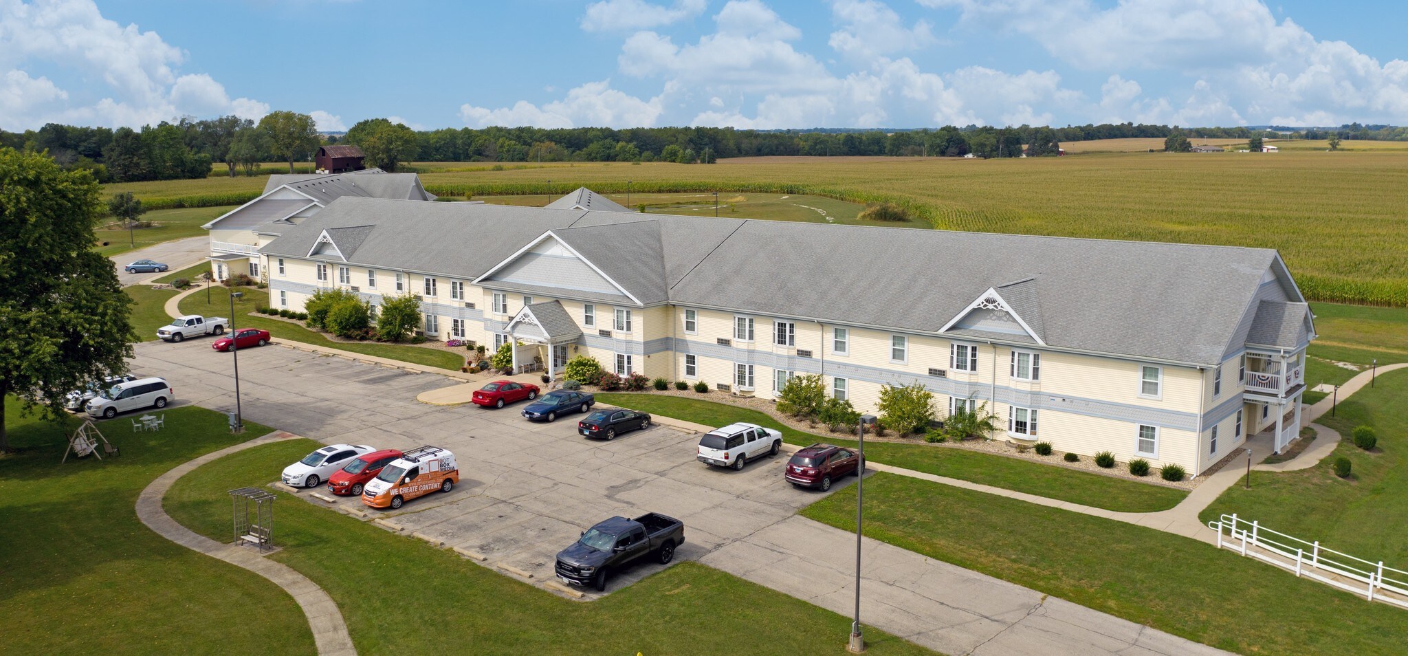 1010 W North St, Girard, IL for sale Primary Photo- Image 1 of 1