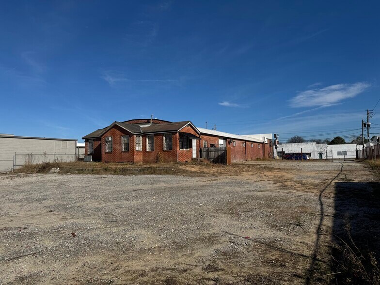 3071 Broadway, Macon-Bibb, GA à louer - Photo du bâtiment - Image 2 de 11