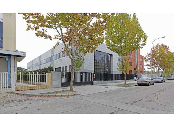 Calle Calera, 4, Tres Cantos, Madrid for lease Primary Photo- Image 1 of 12