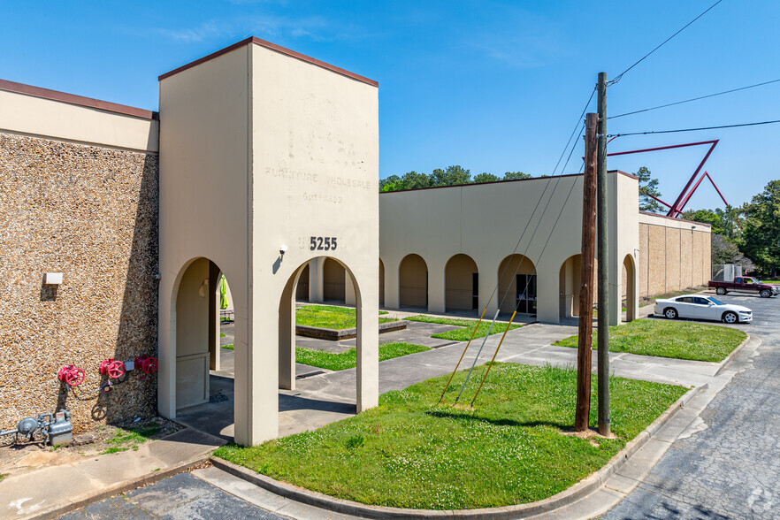 5255 Fulton Industrial Blvd SW, Atlanta, GA for sale - Building Photo - Image 2 of 6