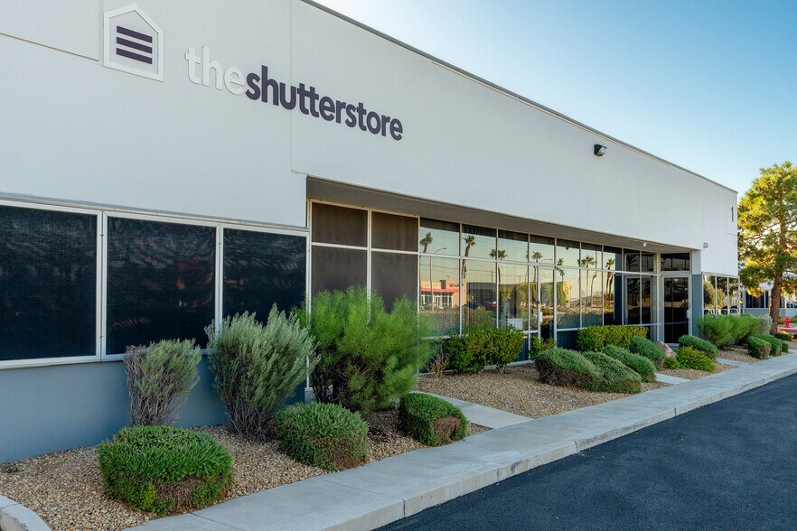 6000 S Eastern Ave, Las Vegas, NV à louer - Photo du bâtiment - Image 3 de 6