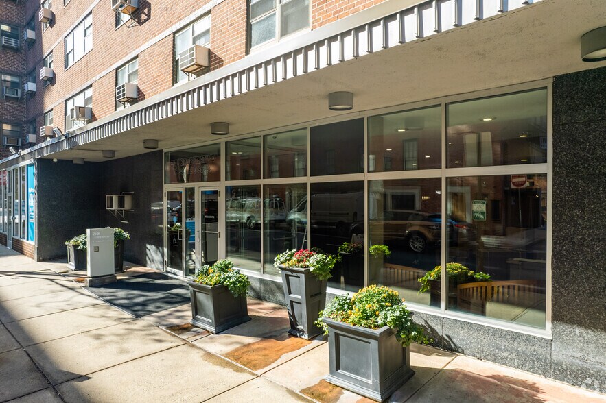 2101-2107 Walnut St, Philadelphia, PA à louer - Photo du bâtiment - Image 3 de 5