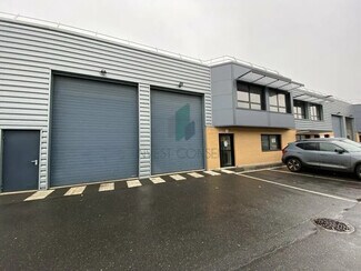 Plus de détails pour Local d'activités à louer