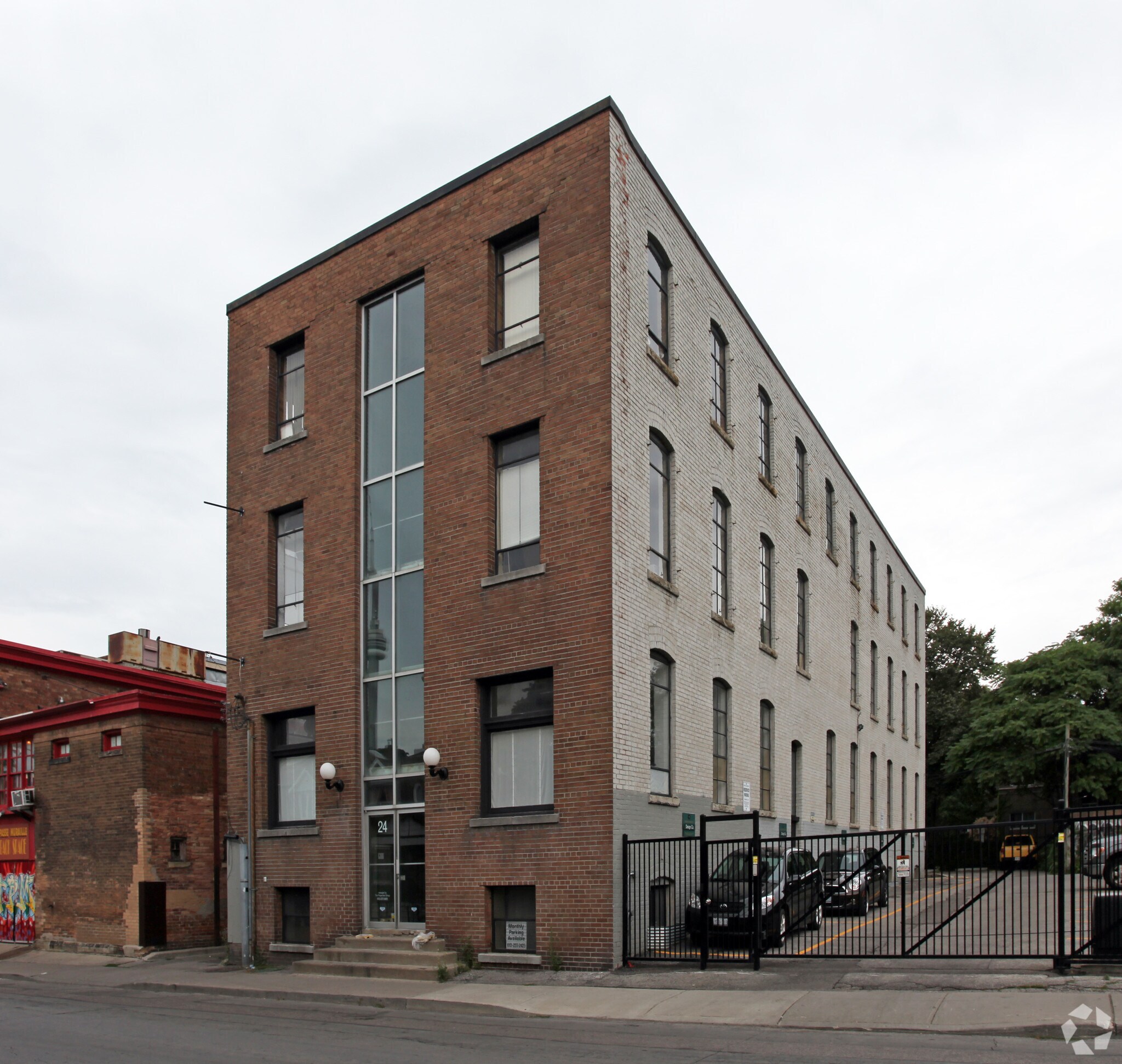 24 Ryerson Ave, Toronto, ON à vendre Photo principale- Image 1 de 1