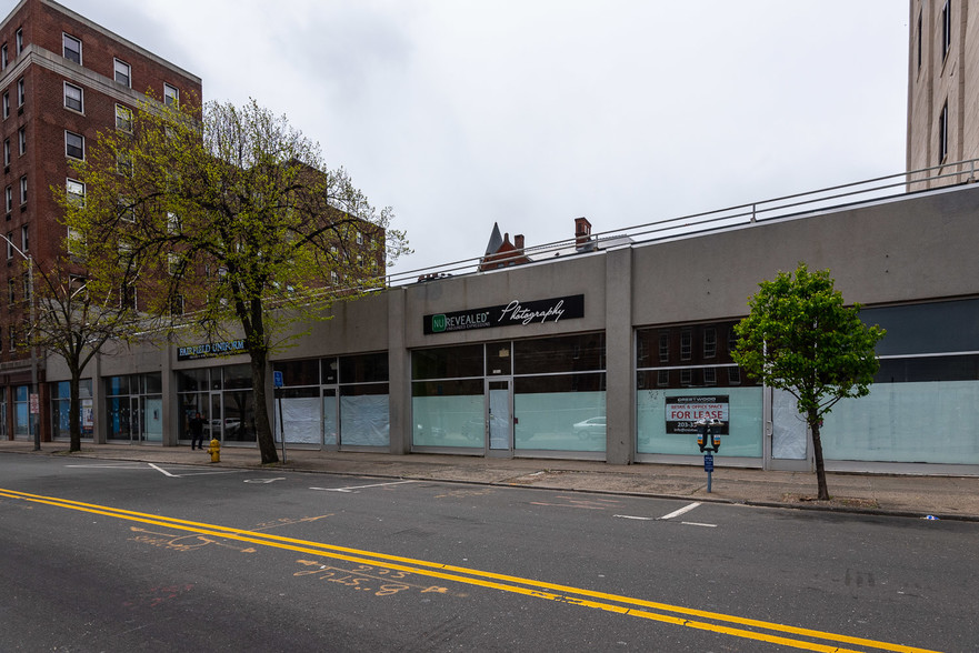 1203-1211 Main St, Bridgeport, CT for sale - Primary Photo - Image 1 of 1