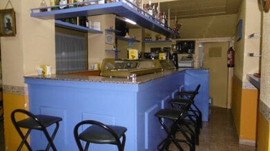 Retail in Tortosa, Tarragona for lease Interior Photo- Image 2 of 4