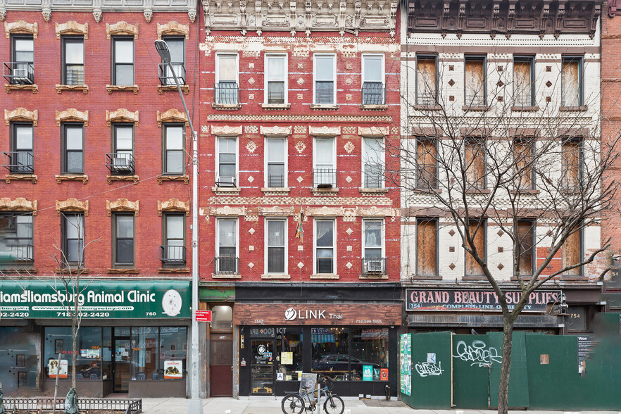 756 Grand St, Brooklyn, NY for sale - Building Photo - Image 1 of 1