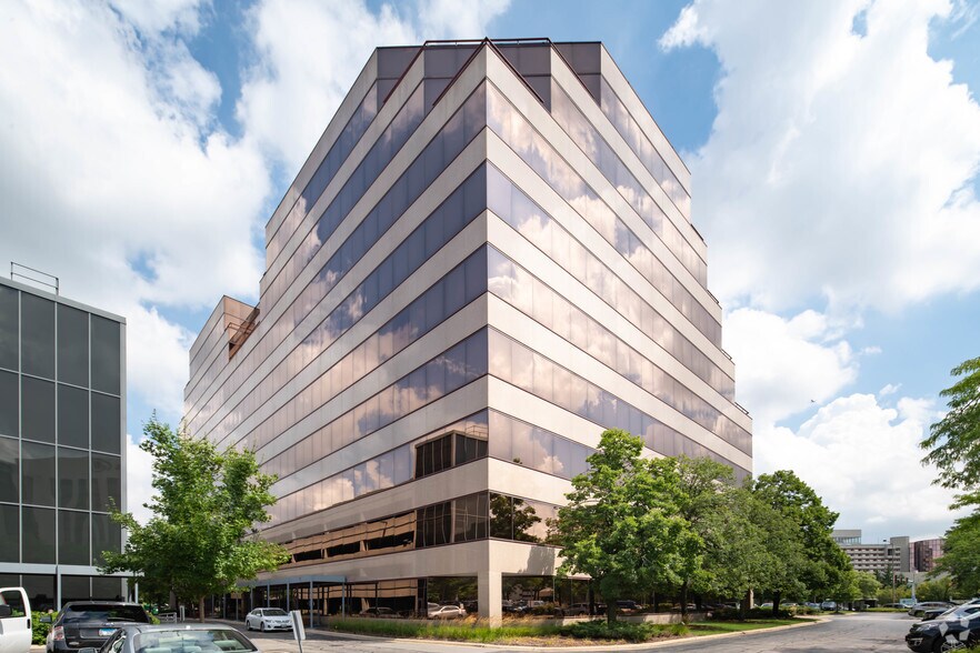 5600 N River Rd, Rosemont, IL à louer - Photo du bâtiment - Image 2 de 4