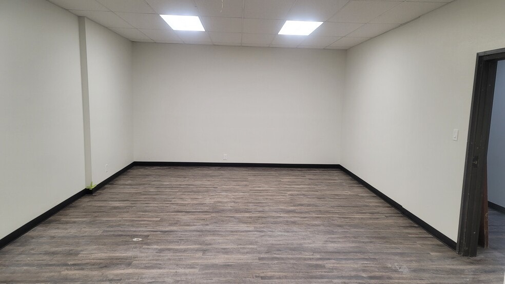 1201 S Sherman St, Richardson, TX for lease - Interior Photo - Image 3 of 26