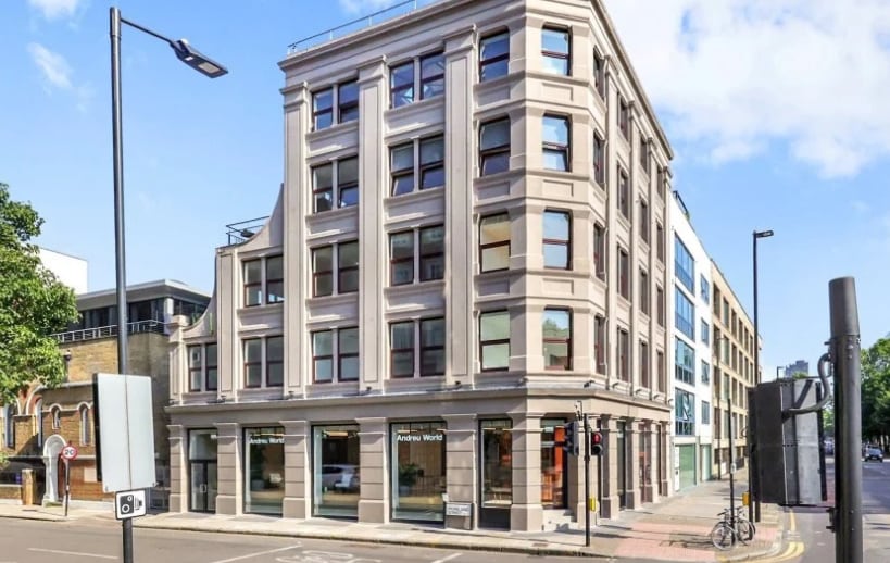 254-258 Goswell Rd, London for lease - Building Photo - Image 2 of 6