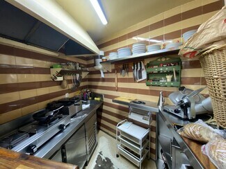 Plus de détails pour Commerce de détail à louer