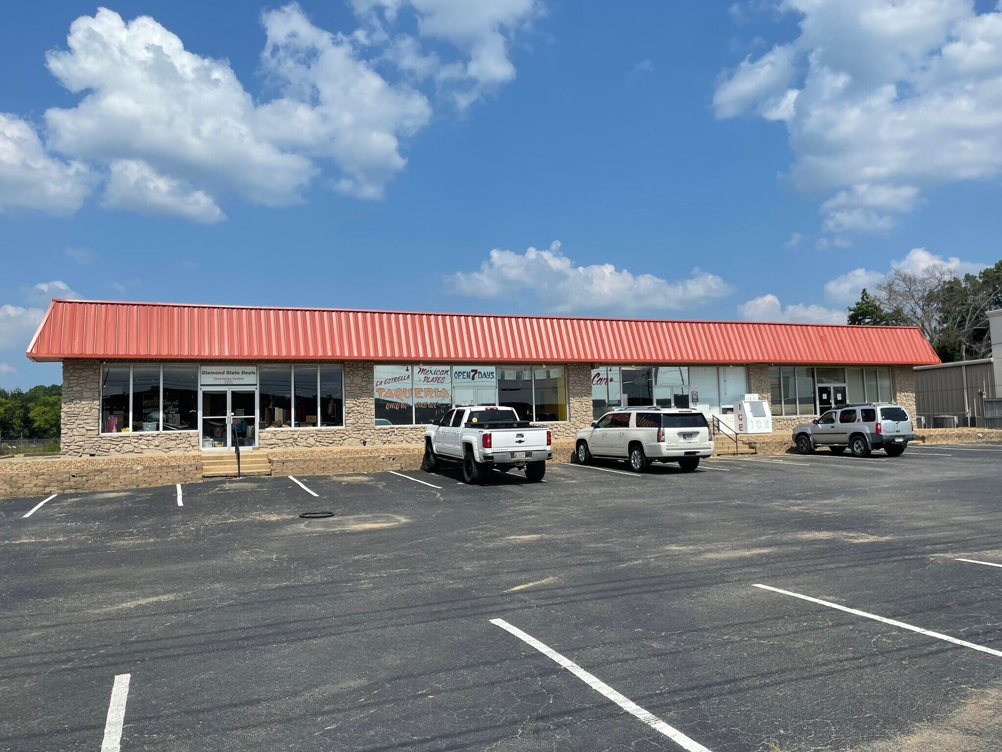 380 S Harkrider St, Conway, AR for lease Building Photo- Image 1 of 8