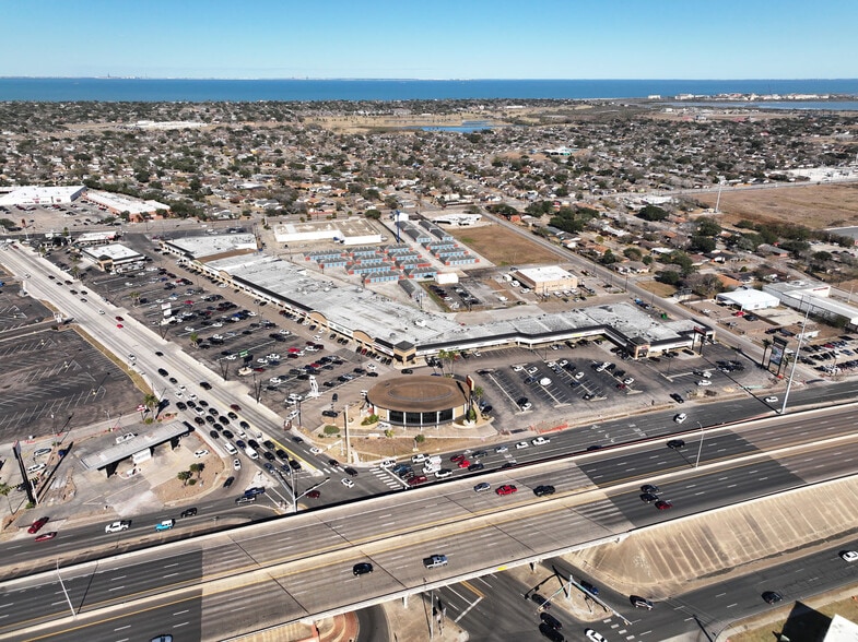 6002-6050 S Padre Island Dr, Corpus Christi, TX for lease - Building Photo - Image 2 of 4