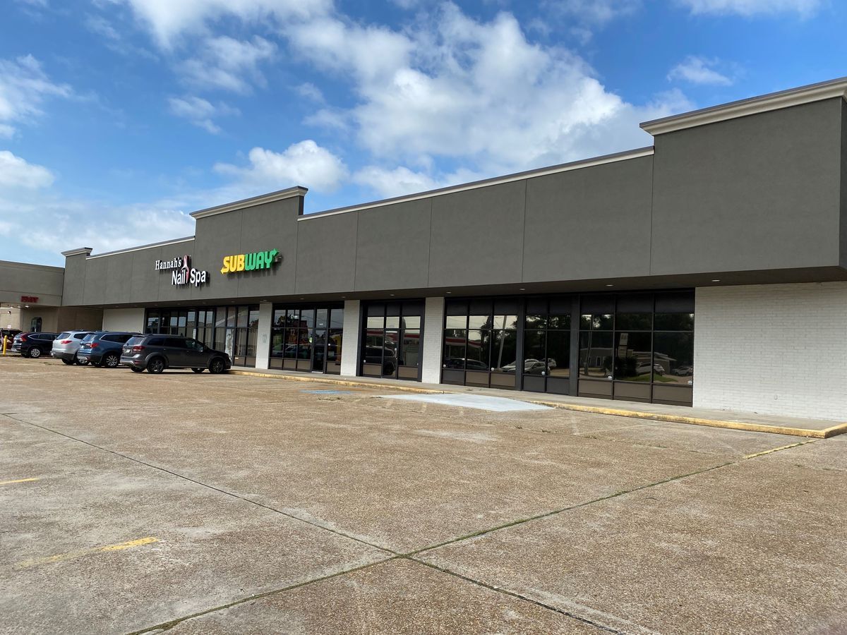 4444 Lake St, Lake Charles, LA à louer Photo du bâtiment- Image 1 de 7