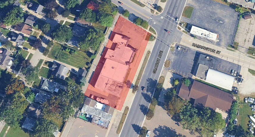 1216 S Gratiot Ave, Mount Clemens, MI à louer - Photo du bâtiment - Image 2 de 2