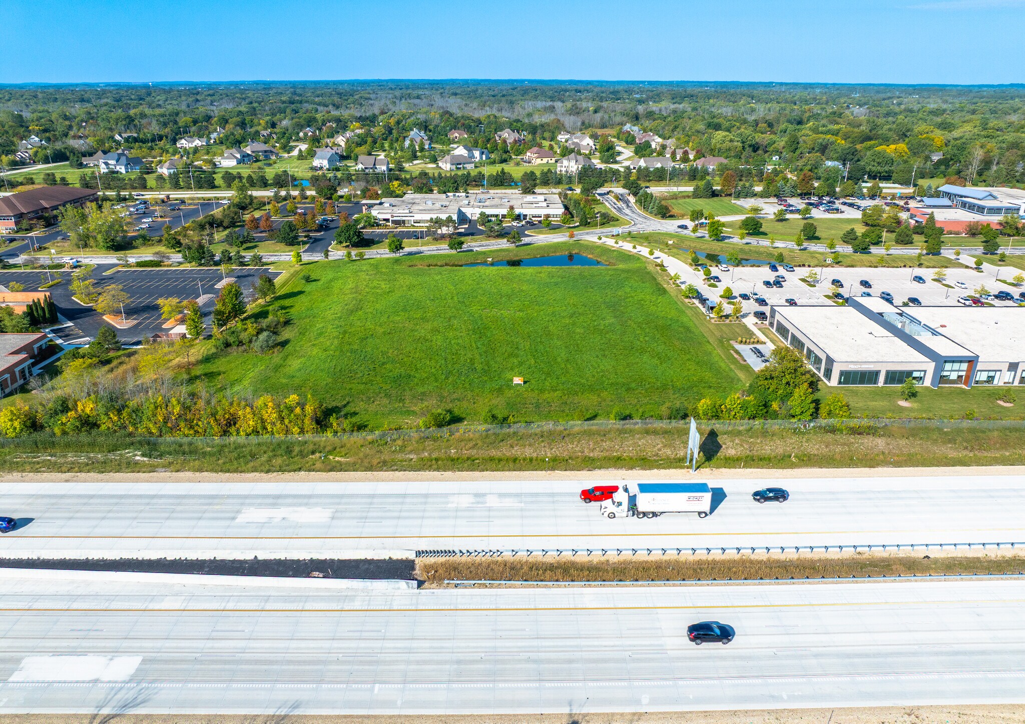 12100 N Corporate Pky, Mequon, WI for lease Aerial- Image 1 of 4