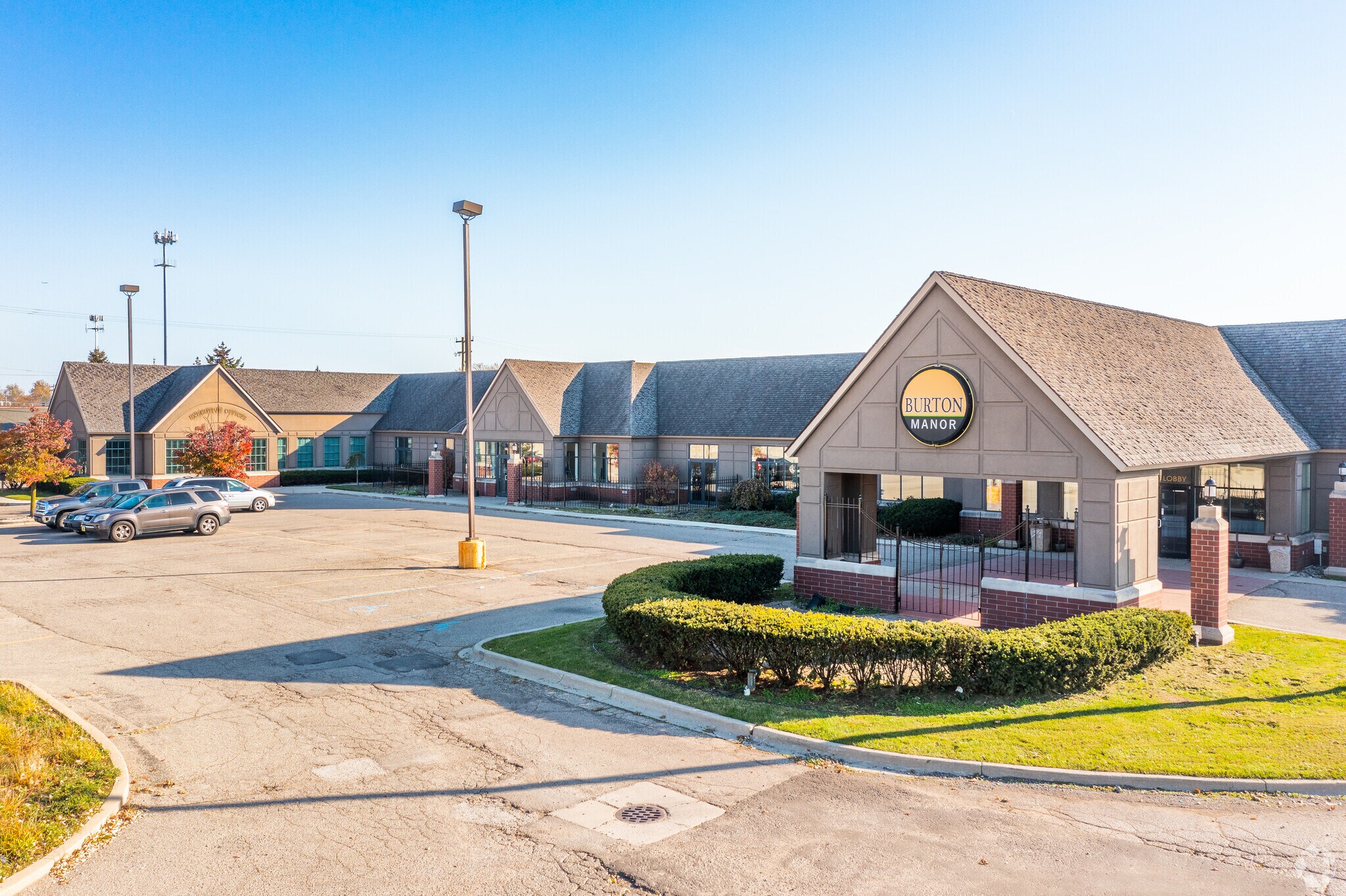 27777 Schoolcraft Rd, Livonia, MI à vendre Photo du bâtiment- Image 1 de 7