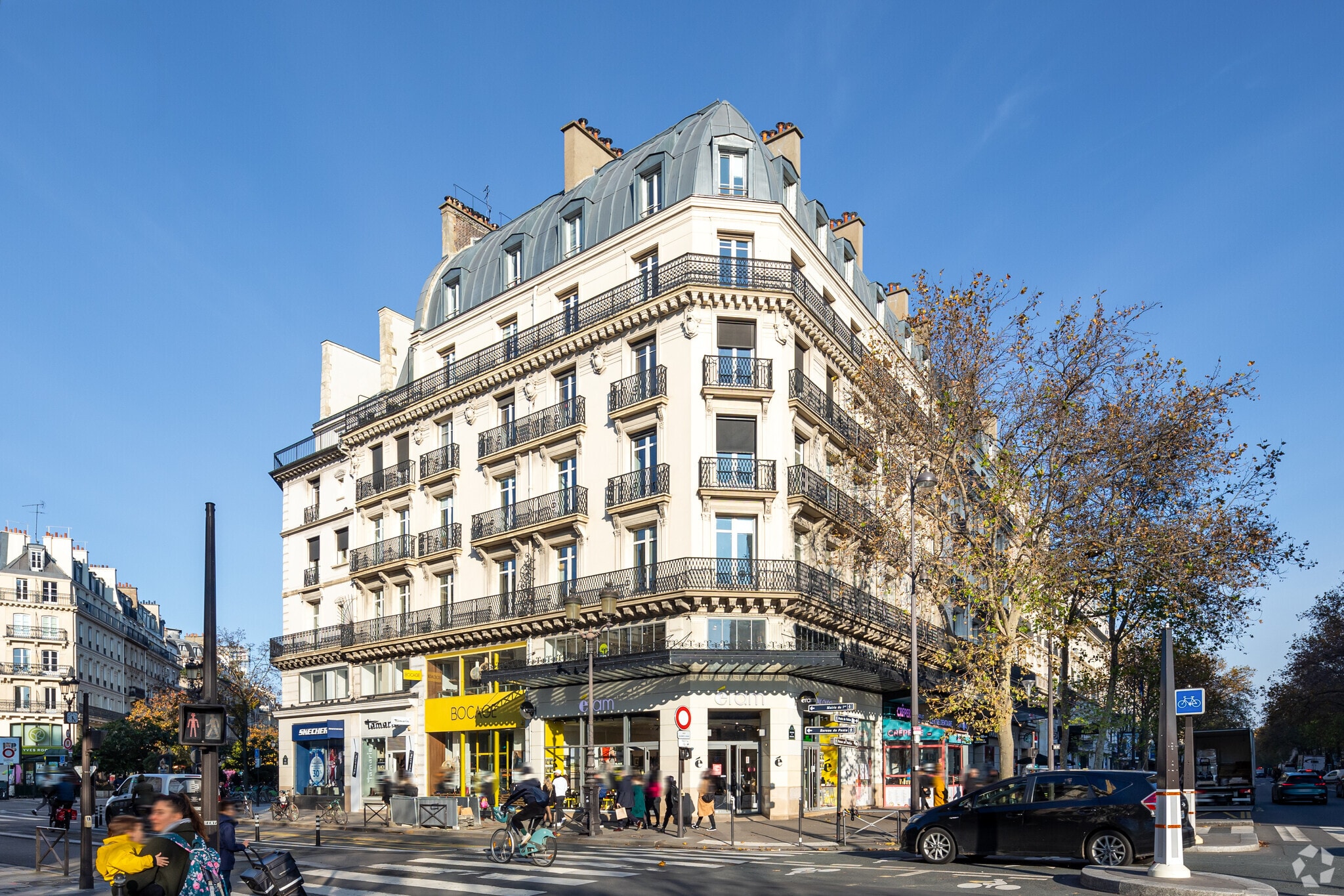 9-11 Boulevard De Sébastopol, Paris for lease Building Photo- Image 1 of 2