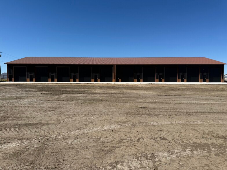 4355 Chambers Dr, Garden City, KS à louer - Photo du bâtiment - Image 3 de 5