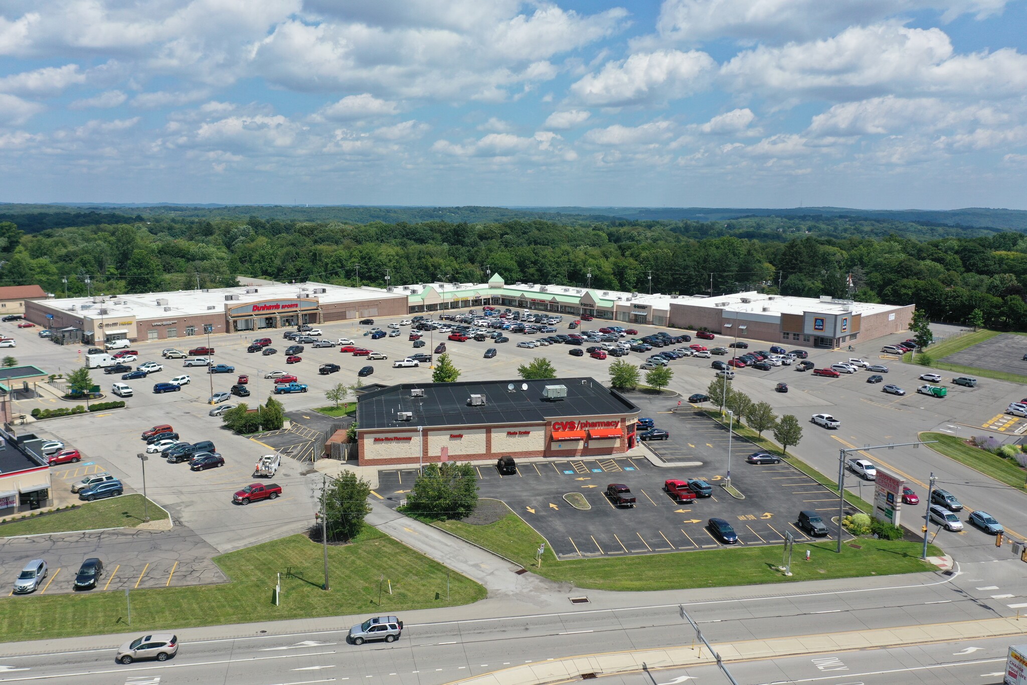 2546-2586 Constitution Blvd, Beaver Falls, PA for lease Building Photo- Image 1 of 11