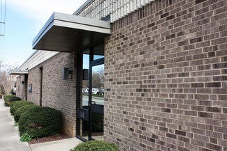 Plus de détails pour 111 W Pine St, Graham, NC - Bureau à louer