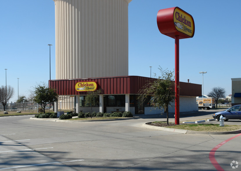 1418 N Town East Blvd, Mesquite, TX for lease - Primary Photo - Image 2 of 2