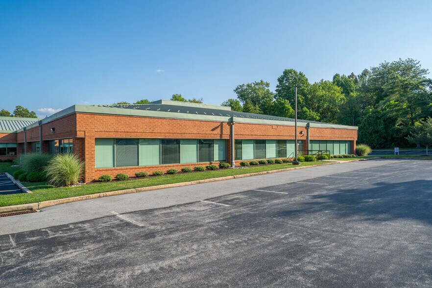 1220 Ward Ave, West Chester, PA for lease - Building Photo - Image 1 of 26