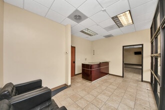 10019 Main St, Houston, TX for lease Interior Photo- Image 2 of 13