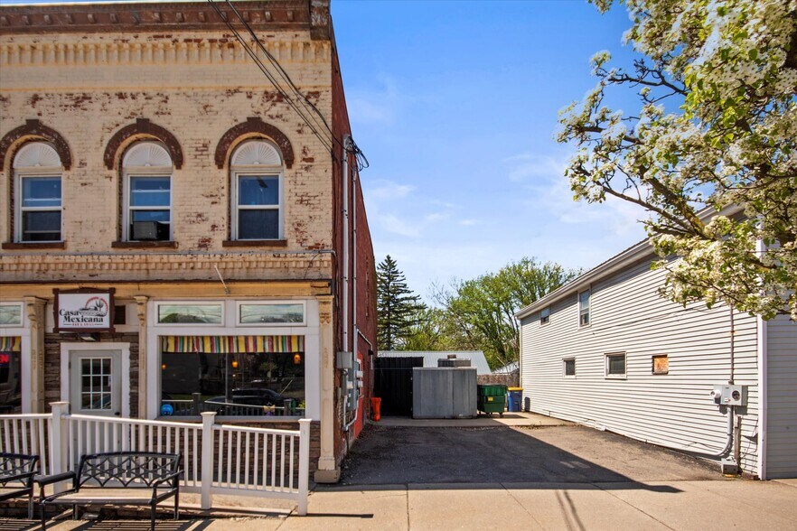 3829 N Main St, Marion, NY à vendre - Photo du bâtiment - Image 2 de 29