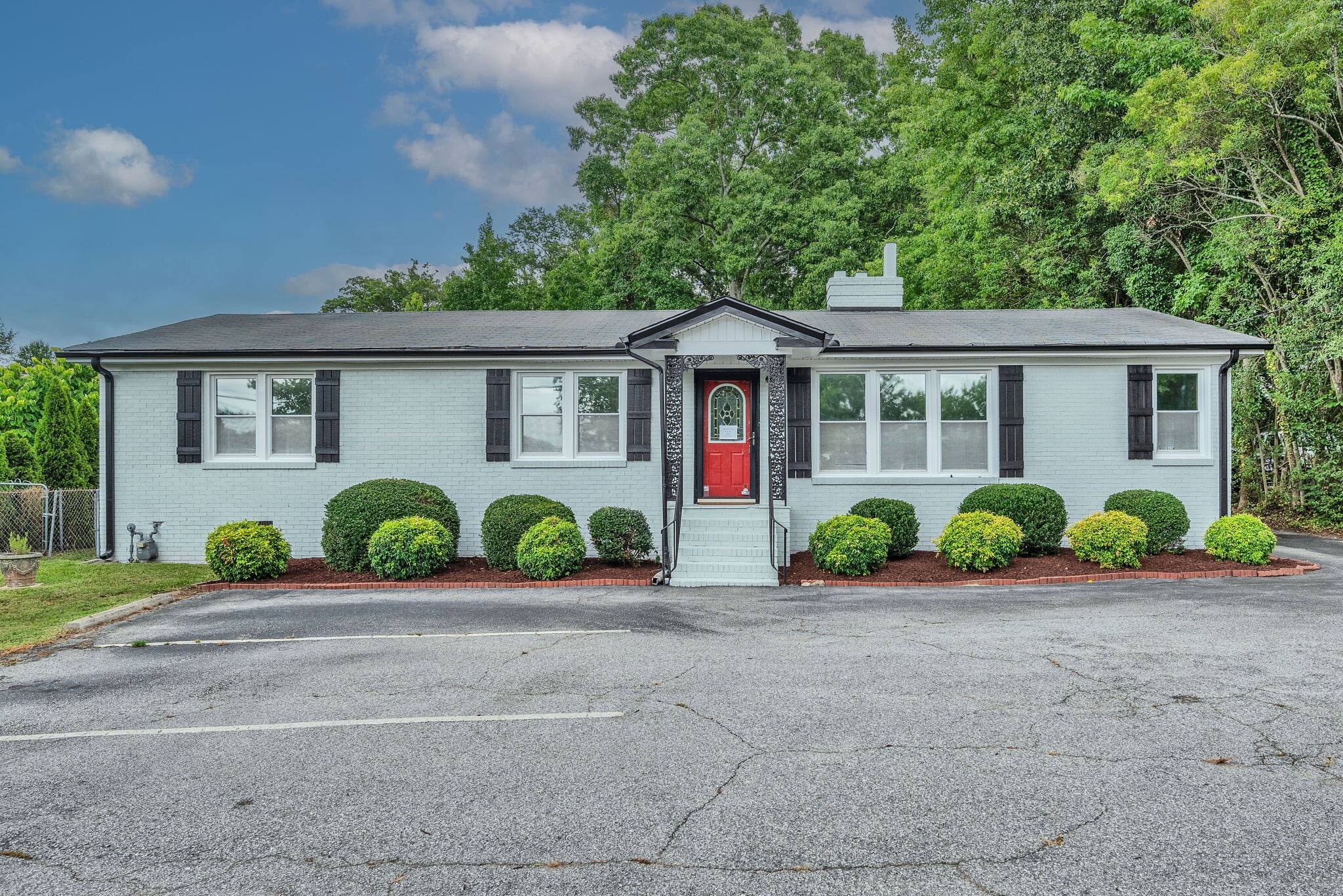 1 Elizabeth Dr, Greenville, SC for sale Building Photo- Image 1 of 32