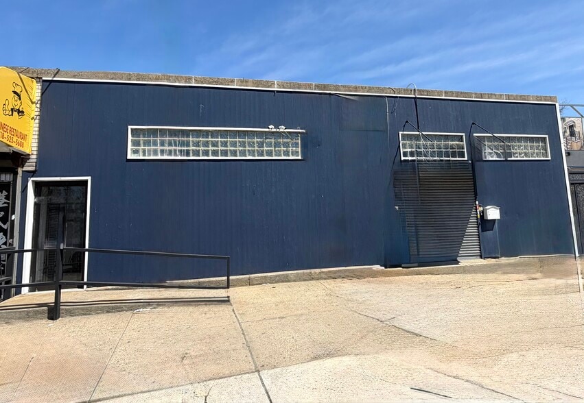 153-33 Rockaway Blvd, Jamaica, NY for sale - Building Photo - Image 1 of 8