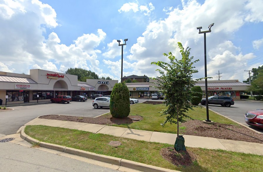 6501-6601 S Cass Ave, Westmont, IL for lease - Building Photo - Image 2 of 3