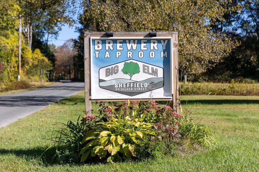 65 Silver St, Sheffield, MA à vendre - Photo du bâtiment - Image 3 de 52