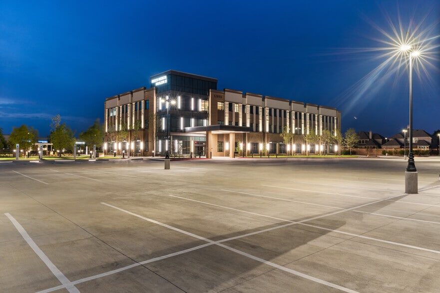 12850 Dallas Pky, Frisco, TX for lease - Building Photo - Image 2 of 33