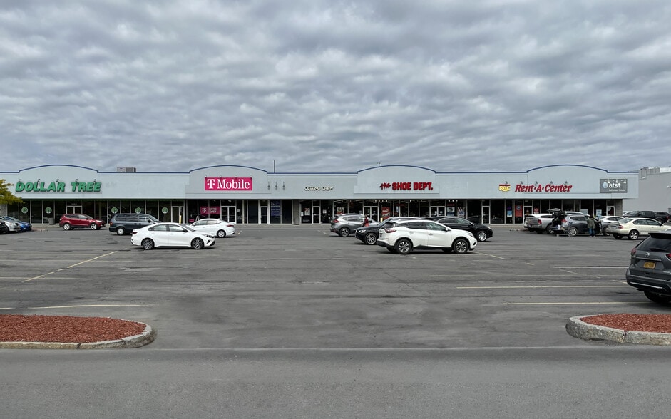 123 Merchant Pl, Cobleskill, NY à louer - Photo du bâtiment - Image 2 de 6