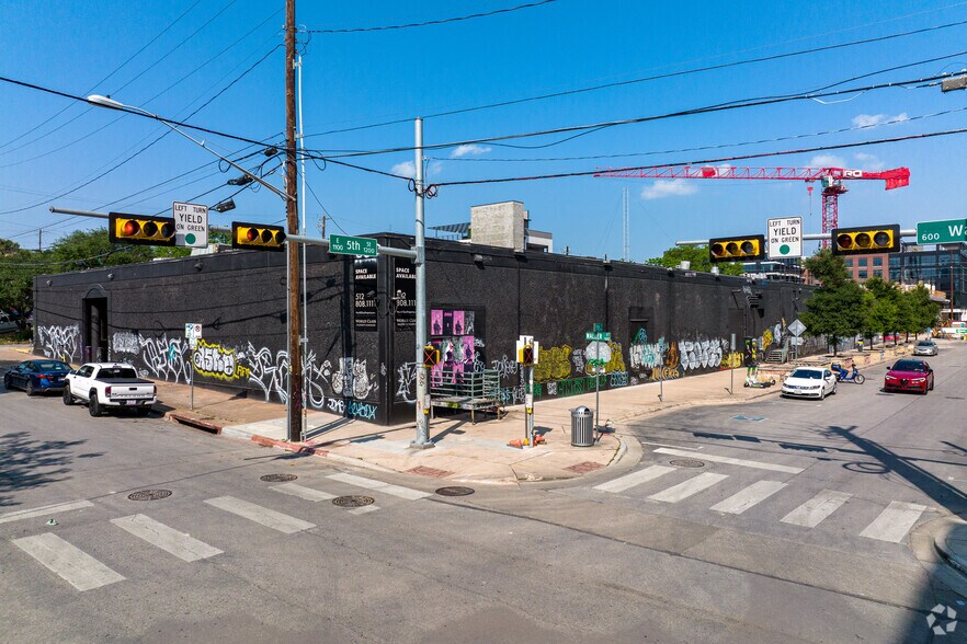 501 Waller St, Austin, TX à louer - Photo du bâtiment - Image 2 de 8
